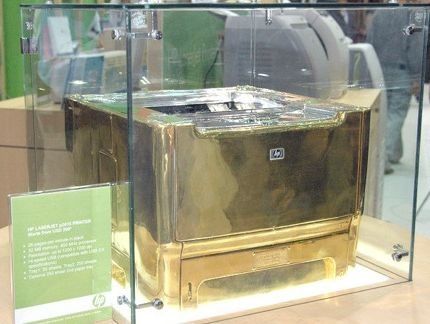 Куда деть деньги, а в стране кризис! Золотые вещи.